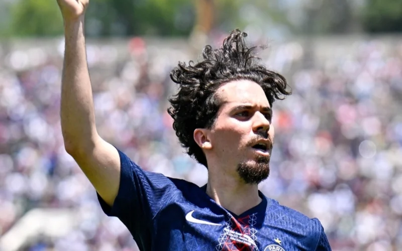 مواجهة قوية: الخليفي يمنع انتقال فيتينيا إلى ريال مدريد